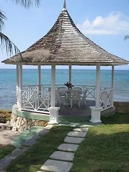 Edgewater Villa St Mary Apartment