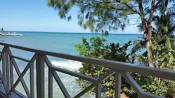 Edgewater Villa St Mary Apartment